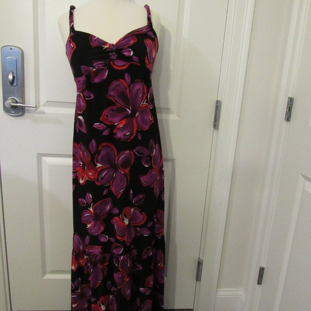 Allen B. Sleeveless Maxi Dress, Stunning Floral Design .  Size M.
